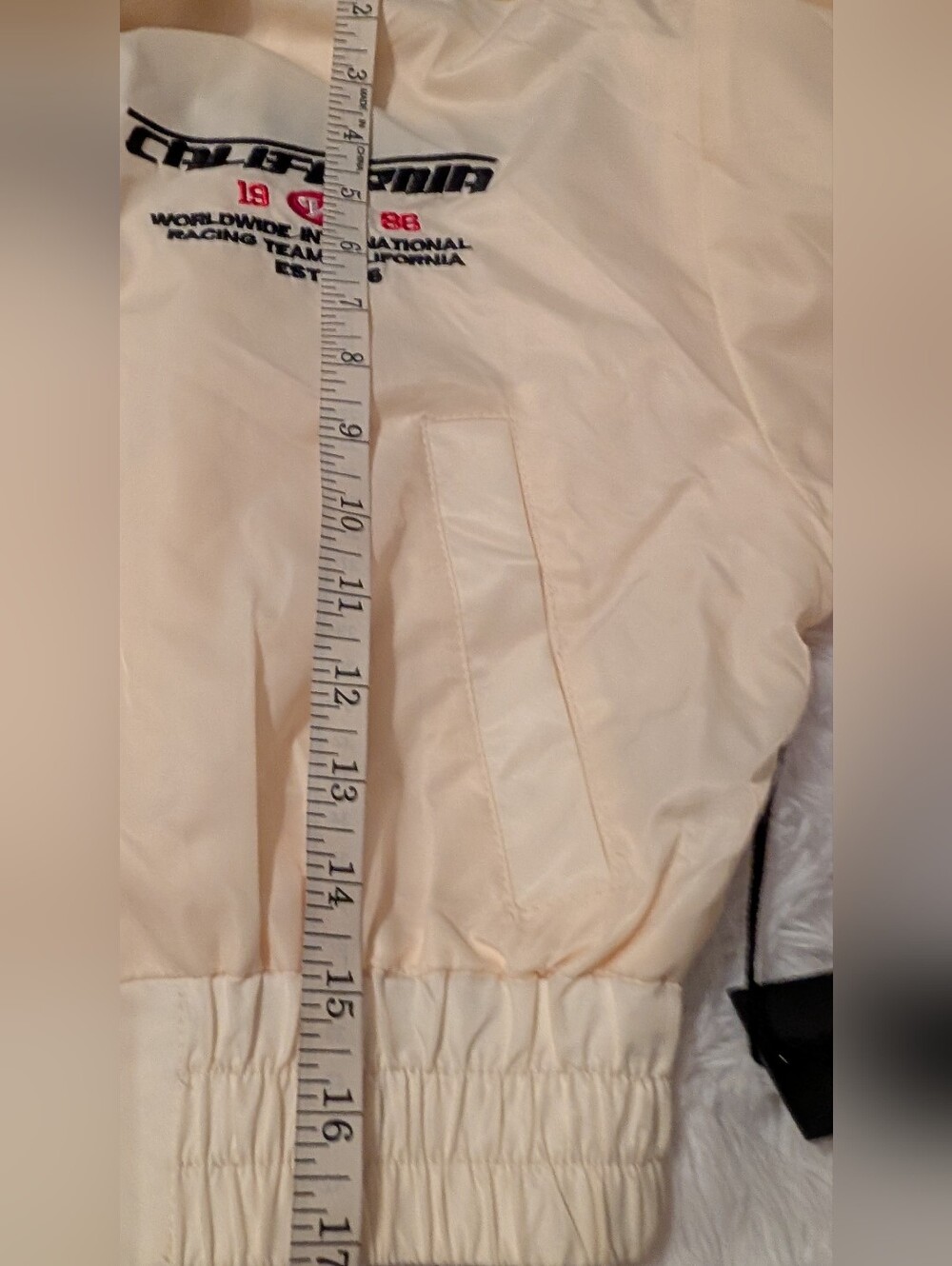 Forever 21 Cropped Bomber Jacket Size Small Creamy White NWT - Picture 5 of 9